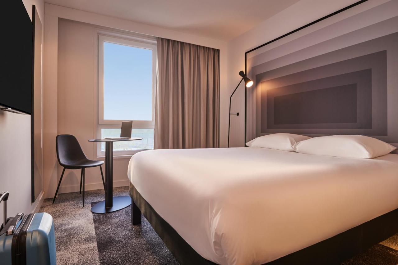 Ibis Bethune Centre Gare Екстериор снимка
