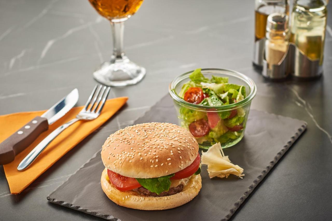 Ibis Bethune Centre Gare Екстериор снимка