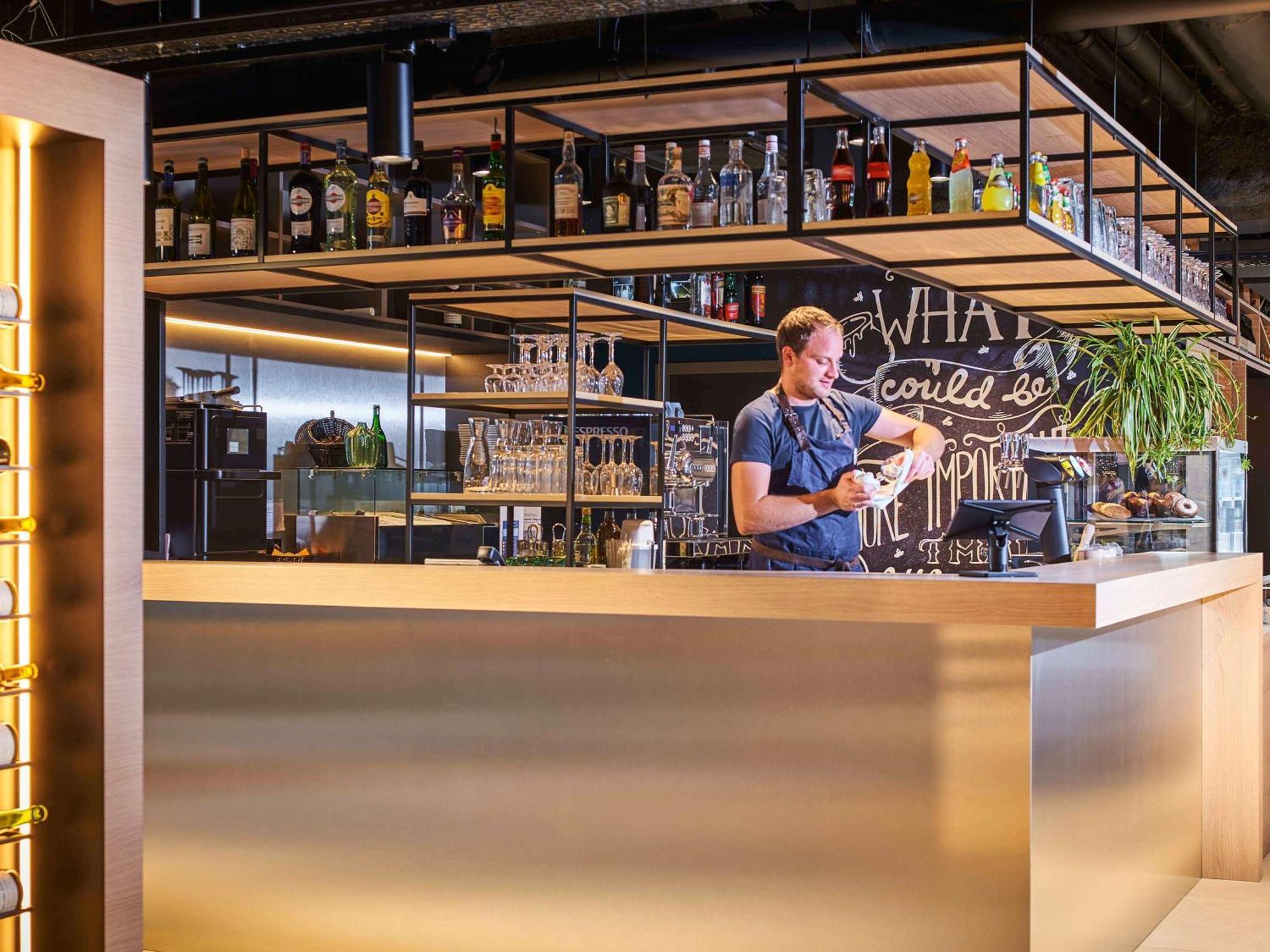 Ibis Bethune Centre Gare Екстериор снимка